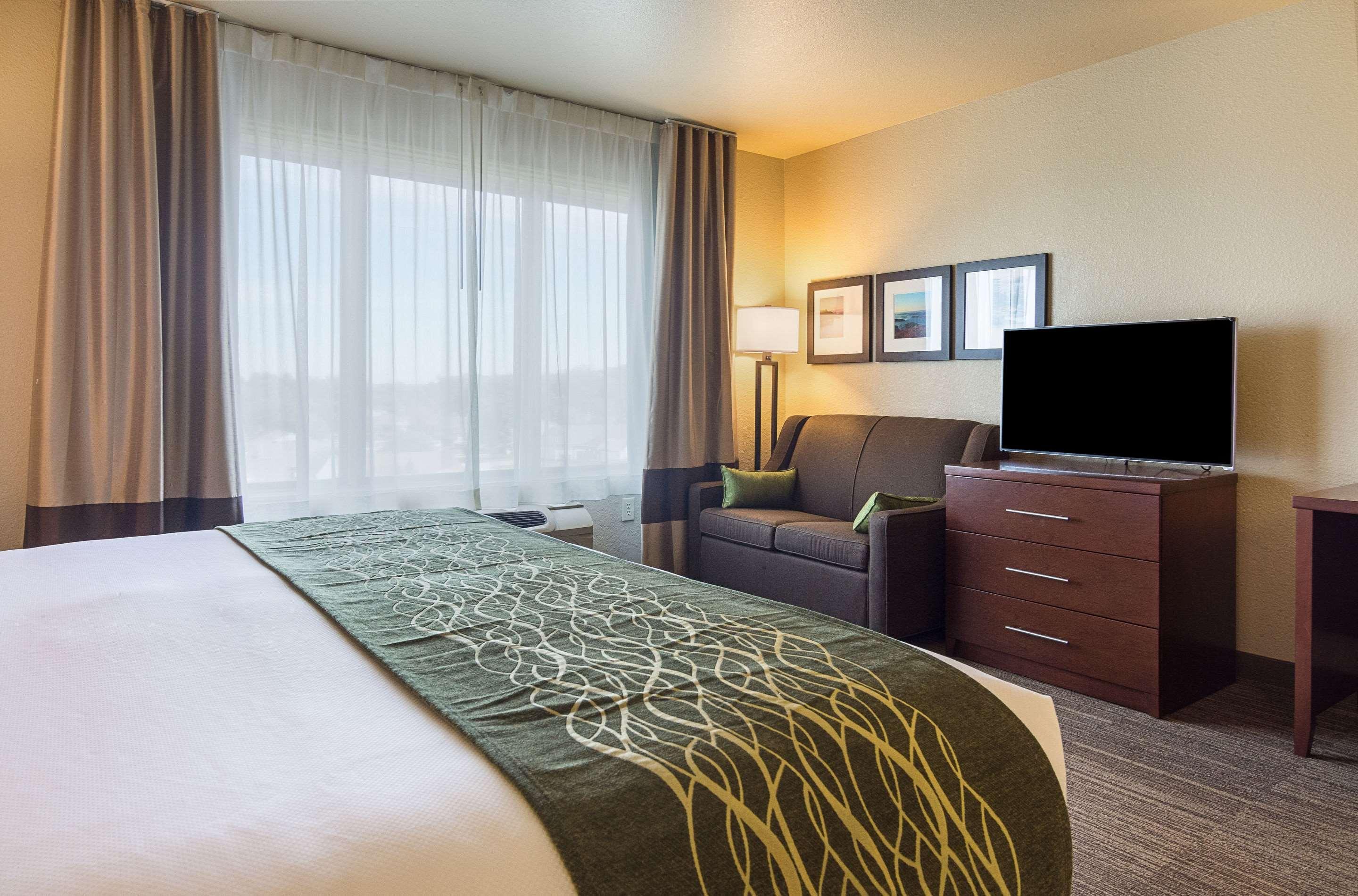 Inn Comfort - Crystal Bridges 3*