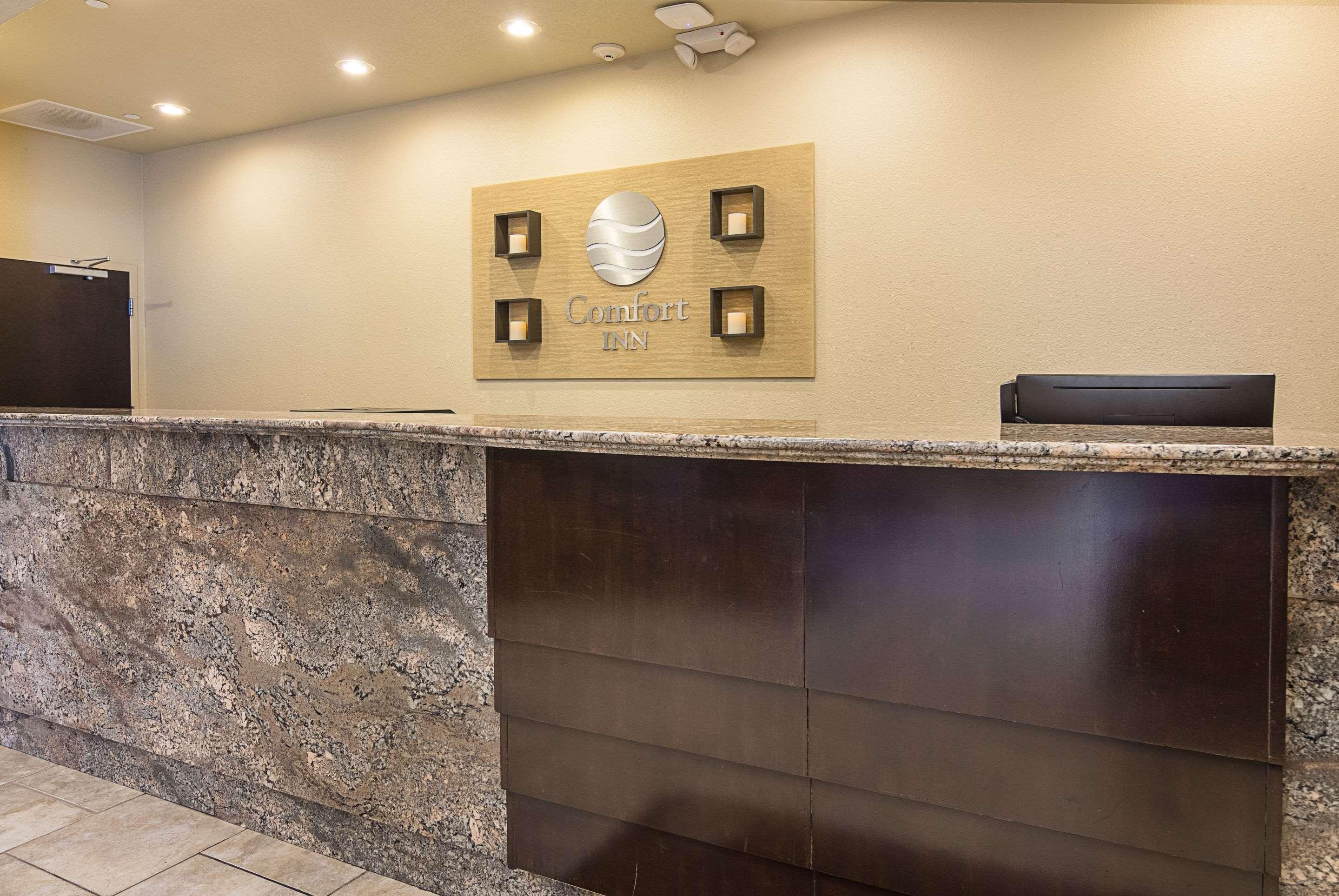 Comfort - Crystal Bridges Inn 3*