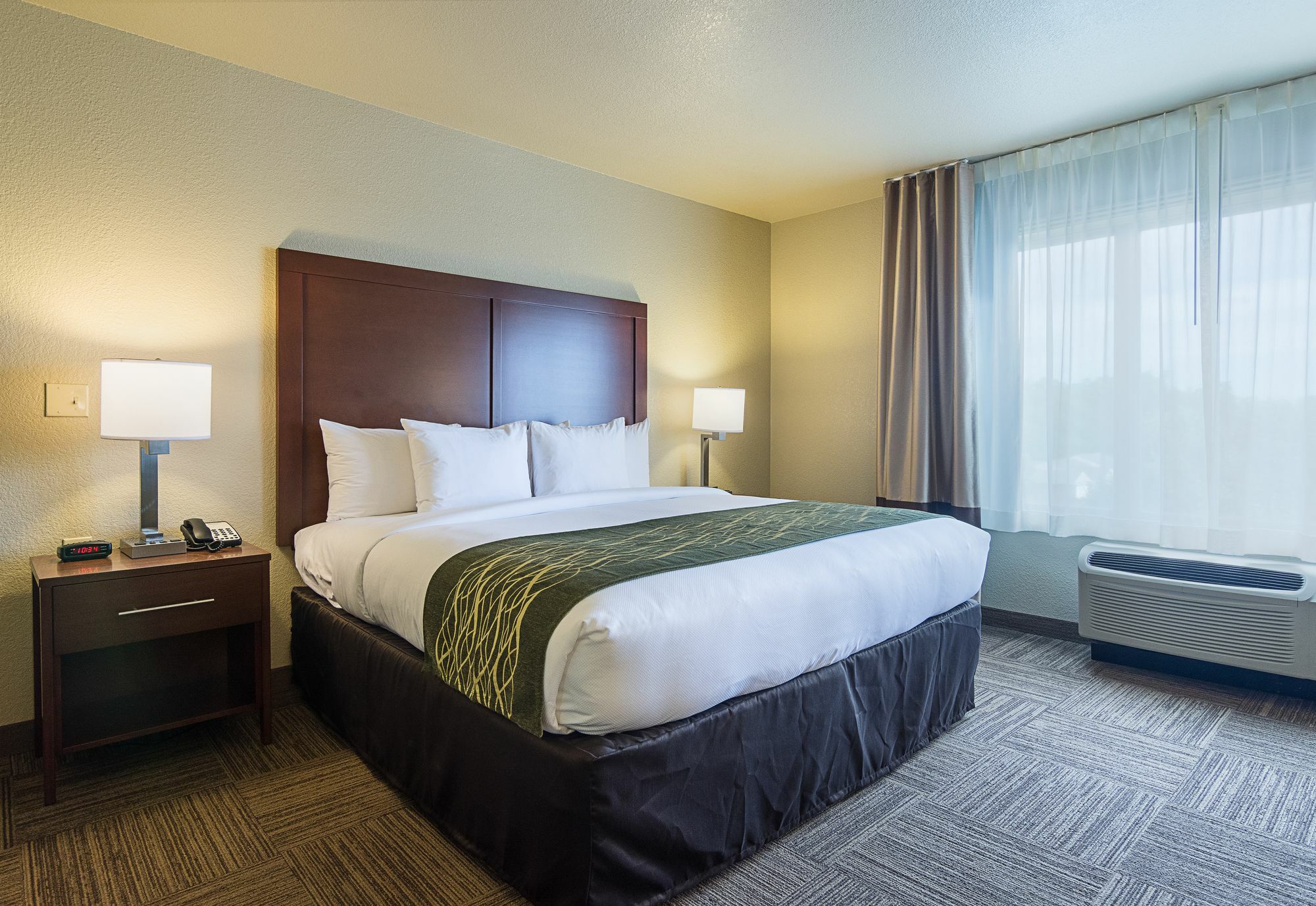 Comfort - Crystal Bridges Inn